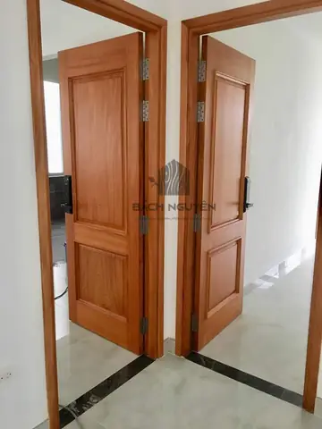 Mẫu Cửa Gỗ Tự Nhiên 1 Cánh Có Pano Mẫu Cửa Gỗ Tự Nhiên 1 Cánh Có Pano