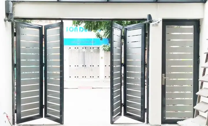 Tổng Hợp Hơn 20 Mẫu Cửa Sắt Gấp 4 Cánh Đẹp