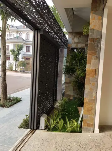 Mẫu Cửa Sắt 4 Cánh Đẹp Nhất 2019