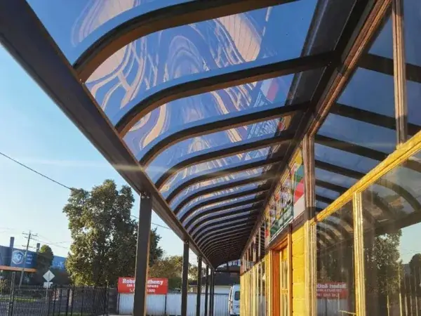 Mái Hiên Nhựa Polycarbonate Lấy Sáng