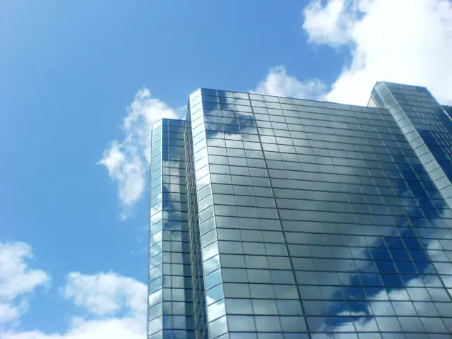 Nhà Kính Cường Lực Là Gì?