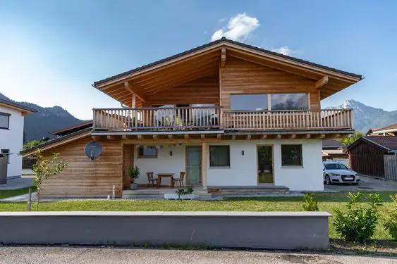 Mẫu Nhà Gỗ Biệt Thự 2 Tầng Mẫu Nhà Gỗ Biệt Thự 2 Tầng