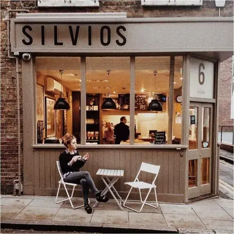 Tổng Hợp Mẫu Thiết Kế Quán Cà Phê Vỉa Hè Siêu Đẹp Hiện Nay