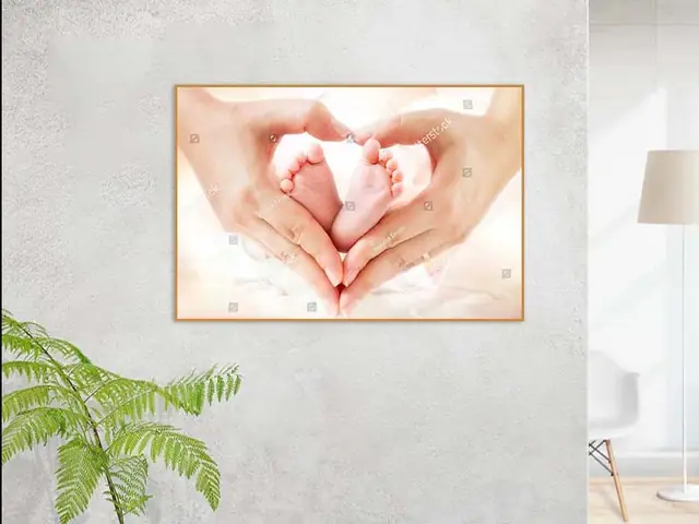 Tranh Em Bé Treo Phòng Ngủ – Mang Đến Sự Bình Yên