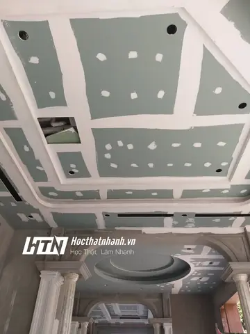 Thực Hiện Công Tác Thi Công Hệ Khung Xương Trần Thạch Cao Thực Hiện Công Tác Thi Công Hệ Khung Xương Trần Thạch Cao