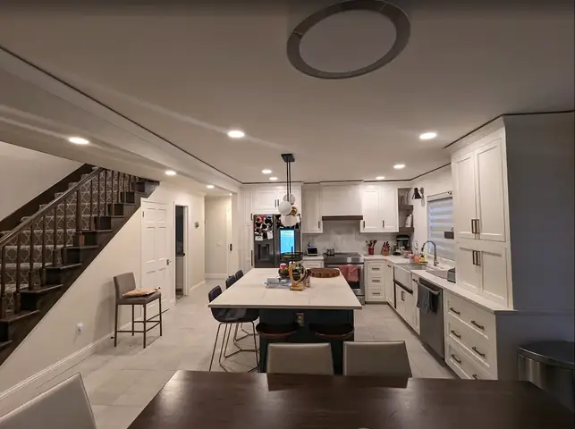 R/interiordecorating - Ý Tưởng Thiết Kế Cho Bức Tường Trống Trong Một Ngôi Nhà Hiện Đại Giữa Thế Kỷ