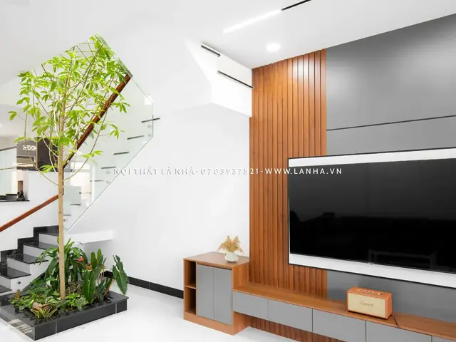 Hình Ảnh Thực Tế Các Mẫu Phòng Khách Nhà Ống 5m Có Cầu Thang