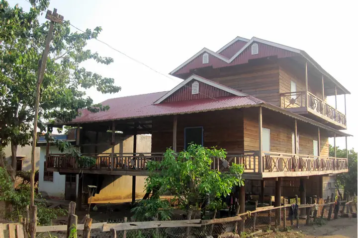 Nhà Sàn Ở Tây Nguyên