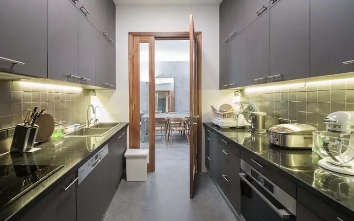 Thiết Kế Phòng Bếp Với Hệ Tủ Bếp Song Song Thiết Kế Phòng Bếp Với Hệ Tủ Bếp Song Song