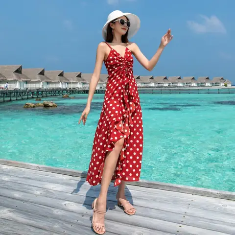Váy Maxi Hai Dây Nhún Eo Chấm Bi + Sandals + Mũ Rộng Vành Đi Biển Váy Maxi Hai Dây Nhún Eo Chấm Bi + Sandals + Mũ Rộng Vành Đi Biển