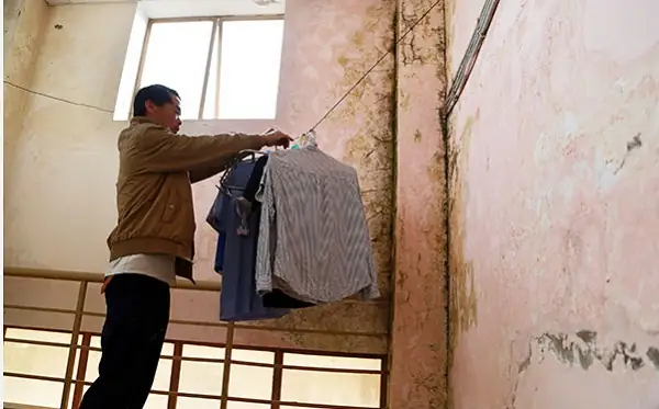 Căn Hộ Chung Cư Bị Xuống Cấp