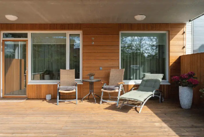 Vách Ngăn Ngoài Trời Từ Tấm Giả Gỗ Durawood