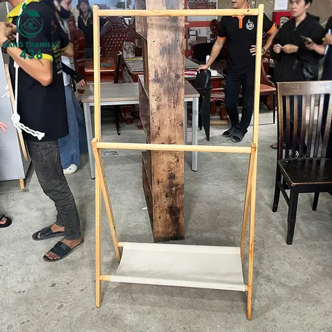 Thanh Ly Gia Treo Quan Ao