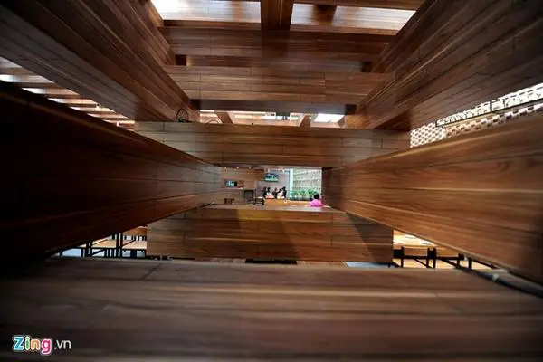 Bên Trong Nhà Hàng 1.000 M2 Có Thiết Kế Lạ Giống Cây Cổ Thụ