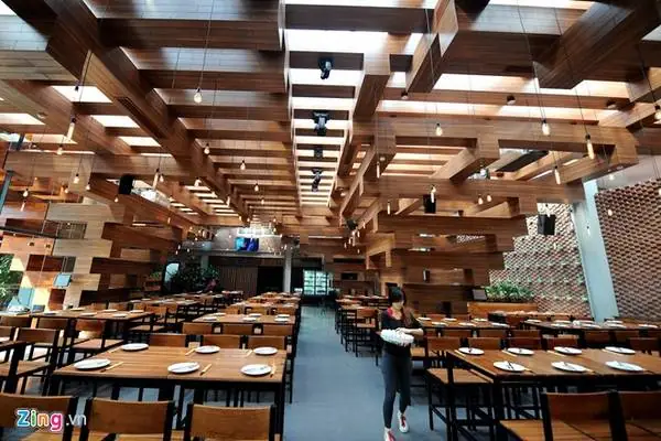 Đây Là Dự Án Được Nhóm Kiến Trúc Sư Lấy Cảm Hứng Từ Hình Ảnh Những Cây Cổ Thụ Từ Ngàn Xưa Tỏa Bóng Mát Trên Khắp Các Tuyến Phố Thủ Đô. Những Cột Trụ Ví Như Những Rễ Cây Cổ Thụ To, Chắc Khỏe Vươn Dài Và Chia Nhánh.