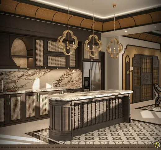 Không Gian Bếp Sang Trọng Và Ấm Cúng Với Sự Kết Hợp Tinh Tế Giữa Tủ Bếp Gỗ Tối Màu Có Họa Tiết Mây Đan Và Mặt Đá Cẩm Thạch Vân Độc Đáo