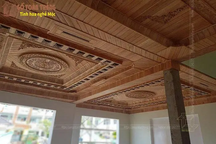 Trần Gỗ Tự Nhiên Xoan Mộc: Vẻ Đẹp Ấm Áp Và Sang Trọng Cho Ngôi Nhà Việt Trần Gỗ Tự Nhiên Xoan Mộc: Vẻ Đẹp Ấm Áp Và Sang Trọng Cho Ngôi Nhà Việt