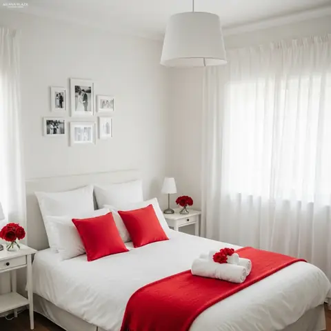 11. Trang Trí Phòng Tân Hôn Với Hình Cặp Đôi