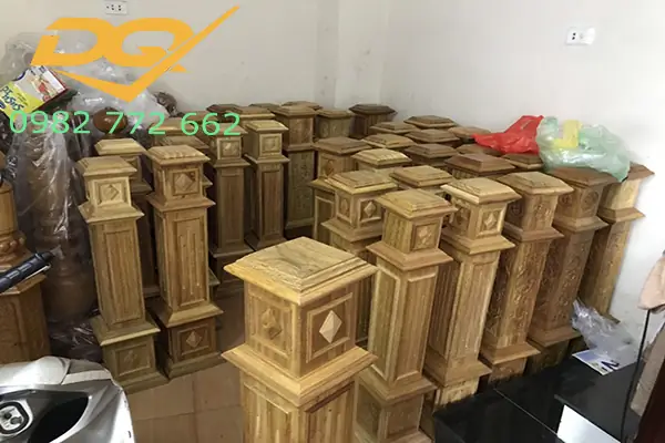 Giá Trụ Cầu Thang Gỗ Vuông Là Bao Nhiêu?