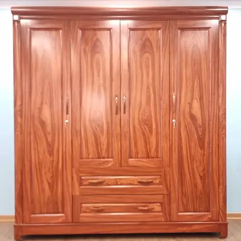 Tại Sao Nên Sử Dụng Tủ Quần Áo Gỗ Hương Đá 3 Buồng 4 Cánh?