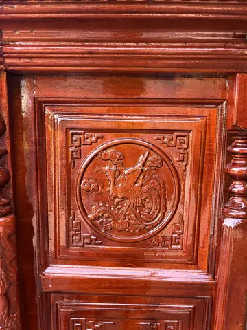 Tủ Thờ Gỗ Chạm Tứ Linh