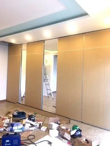 Một Số Hình Ảnh Thi Công Vách Ngăn Di Động Tại Dongkhoi Một Số Hình Ảnh Thi Công Vách Ngăn Di Động Tại Dongkhoi