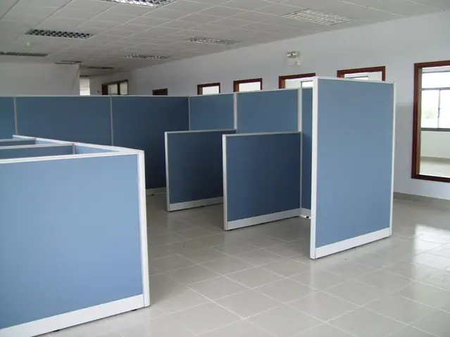 Mẫu Vách Ngăn Văn Phòng Bằng Nhựa