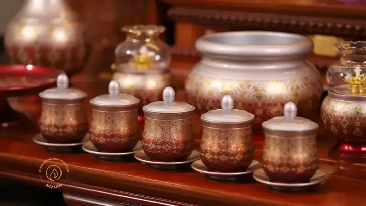 Cách Chọn Vật Phẩm Trên Bàn Thờ Ông Địa – Thần Tài Theo Mệnh Của Gia Chủ