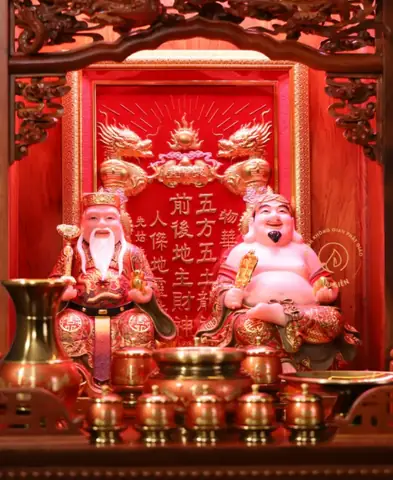 Đặt Ông Thần Tài Bên Trái Hay Bên Phải?