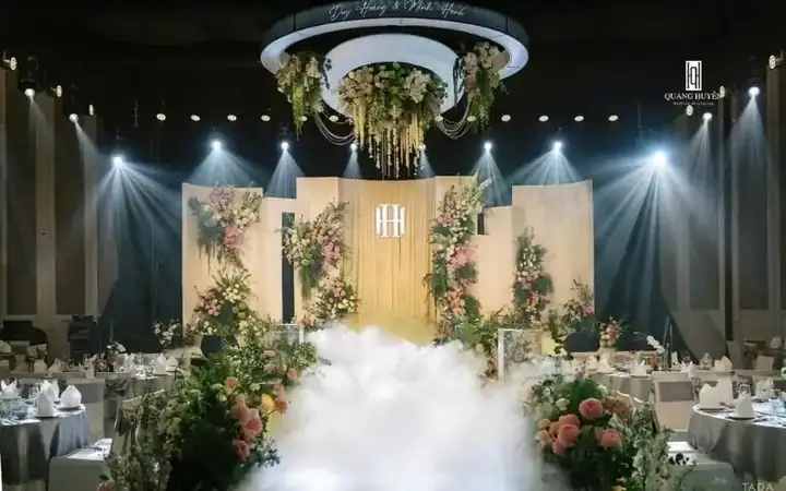 Dịch Vụ Trang Trí Hội Trường Cưới Tại Hà Nội.
