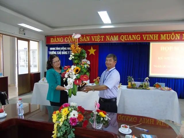 Hội Thi Trang Trí Trái Cây Kỷ Niệm Ngày Quốc Tế Phụ Nữ 8/3 Hội Thi Trang Trí Trái Cây Kỷ Niệm Ngày Quốc Tế Phụ Nữ 8/3