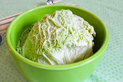 Khéo Tay Cắt Tỉa Trái Cây Thành Bình Hoa Trang Trí Xinh Xắn