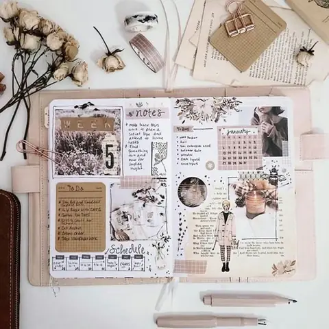 Trang Trí Sổ Calligraphy Bằng Những Vật Liệu Gì?