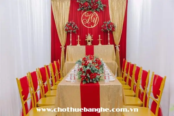 Kiểu Trang Trí Gia Tiên Truyền Thống Tông Màu Đỏ - Vàng Đồng Kiểu Trang Trí Gia Tiên Truyền Thống Tông Màu Đỏ - Vàng Đồng