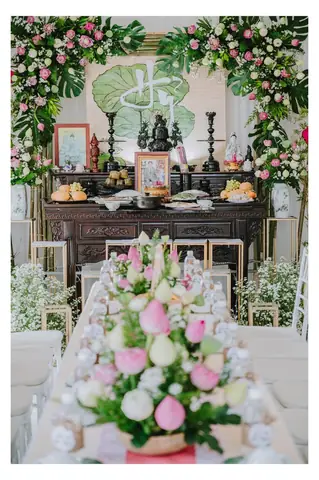 Cách Cắm Hoa Trang Trí Bàn Thờ Ngày Cưới Như Thế Nào?