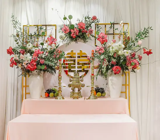 Cách Cắm Hoa Trang Trí Bàn Thờ Ngày Cưới Như Thế Nào?