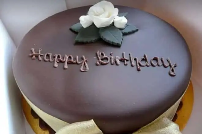 Cách Làm Socola Viết Chữ Trang Trí Lên Bánh Kem