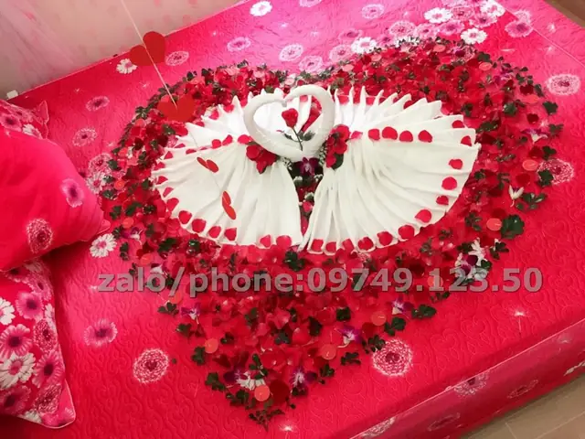 Đôi Thiên Nga Trang Trí Phòng Cưới Bằng Khăn Đẹp Và Ý Nghĩa