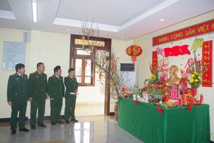 Bộ Chqs Tỉnh Hội Thi Trang Trí Bàn Thờ Bác Hồ Nhân Dịp Tết Cổ Truyền ...