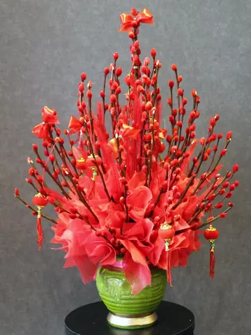 Bước Nào Để Trang Trí Bình Hoa Nụ Tầm Xuân Đẹp Mắt?