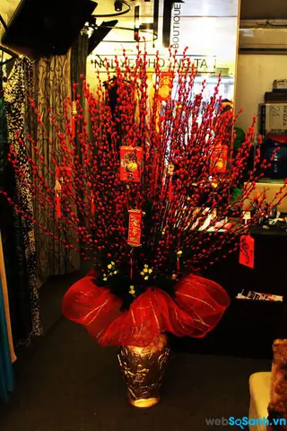 Bước Nào Để Trang Trí Bình Hoa Nụ Tầm Xuân Đẹp Mắt?