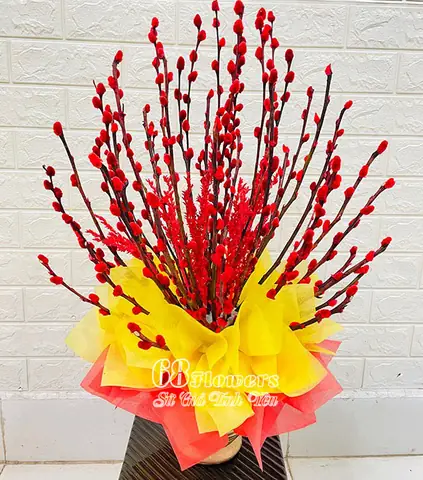 Bước Nào Để Trang Trí Bình Hoa Nụ Tầm Xuân Đẹp Mắt?