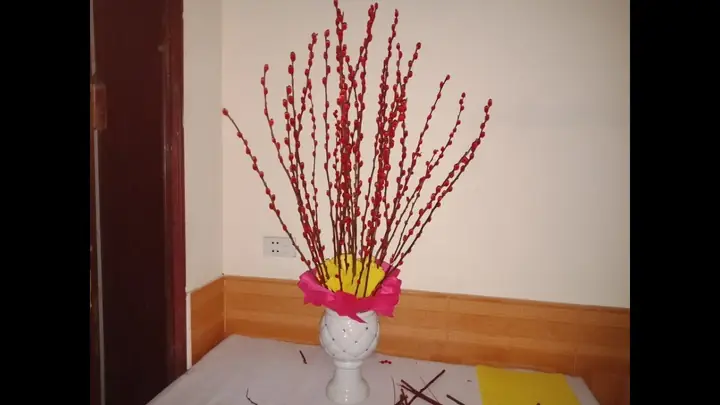 Bước Nào Để Trang Trí Bình Hoa Nụ Tầm Xuân Đẹp Mắt?