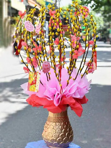 Bước Nào Để Trang Trí Bình Hoa Nụ Tầm Xuân Đẹp Mắt?