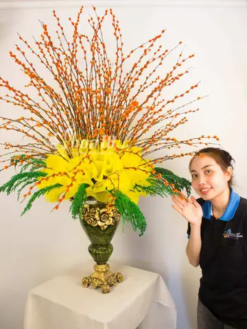 Bước Nào Để Trang Trí Bình Hoa Nụ Tầm Xuân Đẹp Mắt?