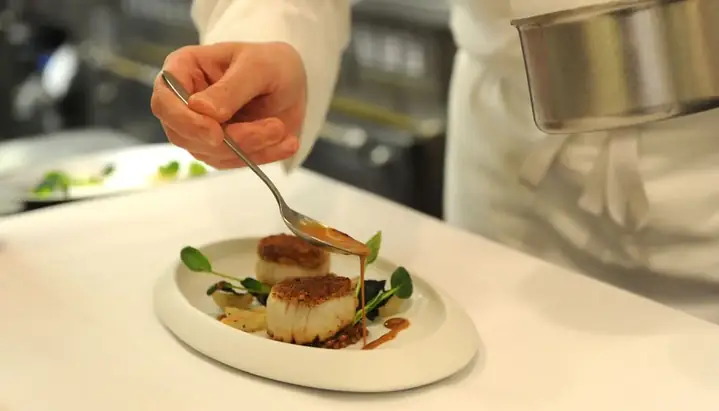 Top 8+ Cách Trang Trí Đĩa Thức Ăn Chuẩn Nhà Hàng 5 Sao