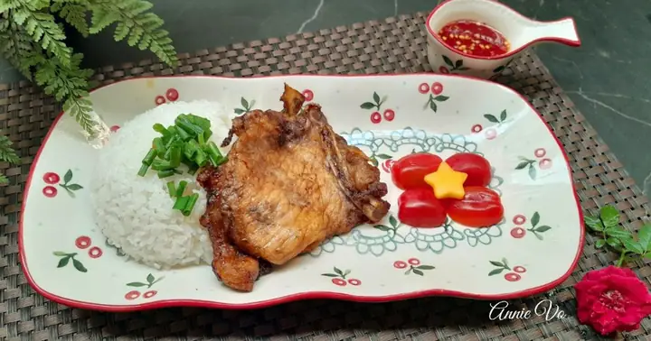 Cách Làm Món Cơm Sườn Nướng Với Lá Cờ Mini Trang Trí Của ...