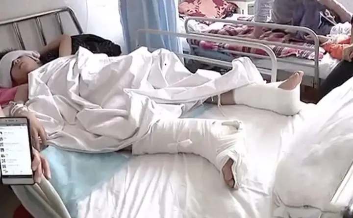 Cách Trang Trí Phòng Ngủ Trong Mini World Block Art?