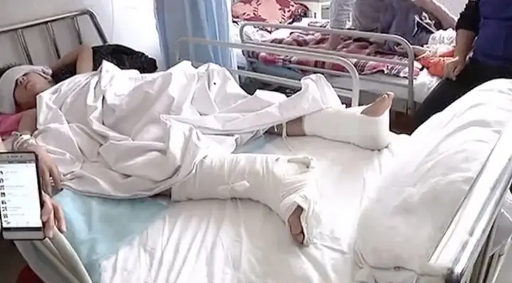 Cách Trang Trí Phòng Ngủ Trong Mini World Block Art?