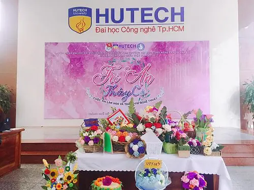 Hội Thi Làm Hoa Bằng Tay Và Trang Trí Thiệp Nghệ Thuật Chào Mừng ...